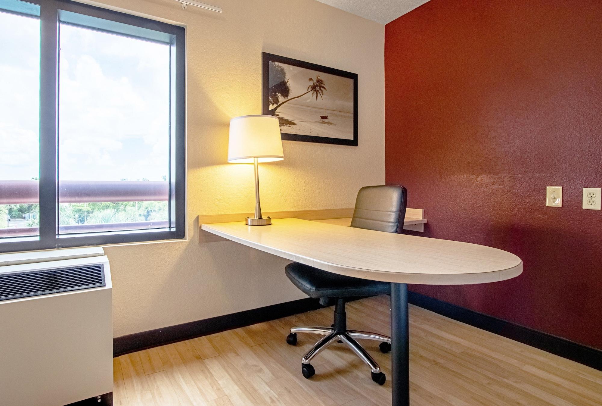 Red Roof Inn Plus+ West Palm Beach Dış mekan fotoğraf